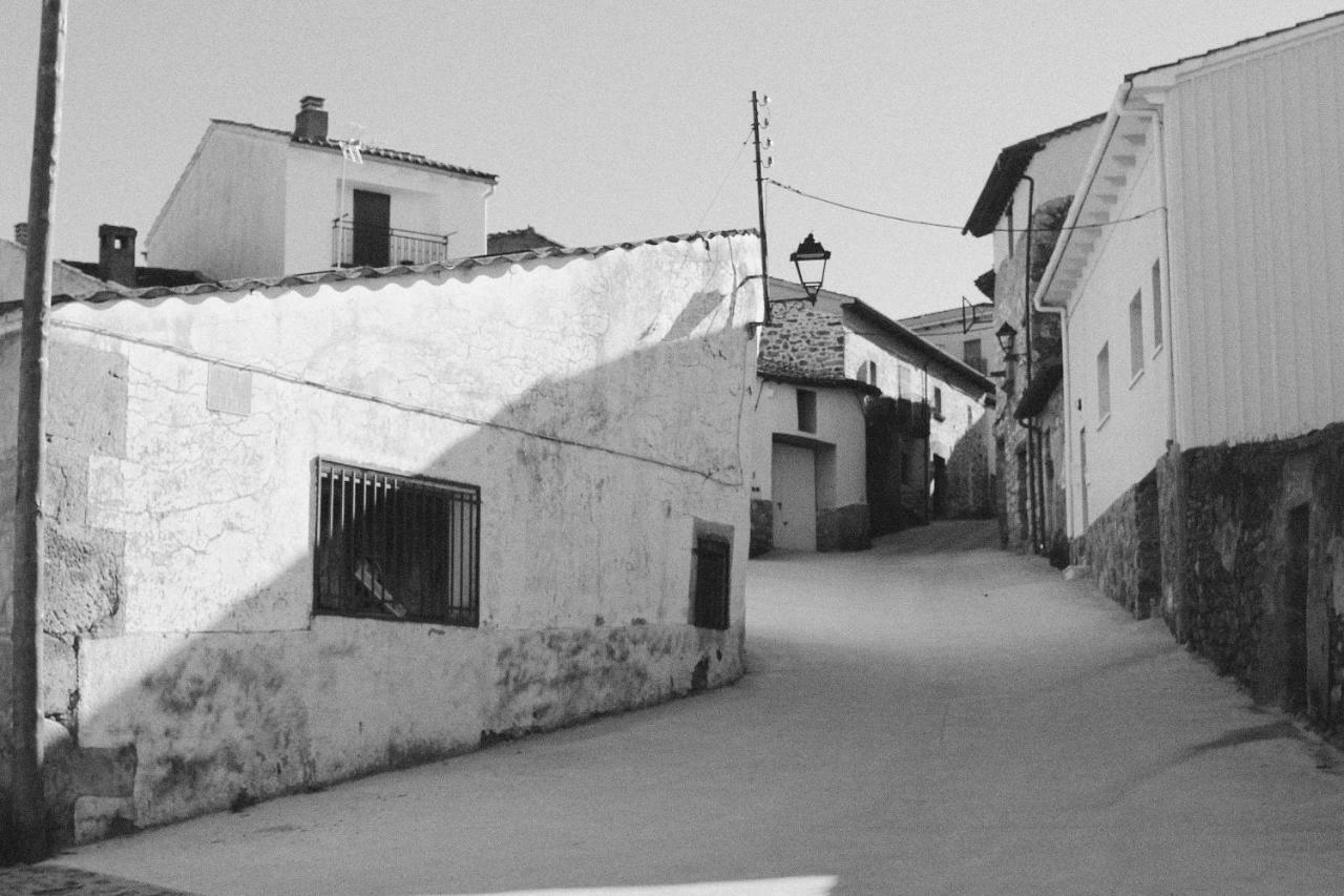 La Grulla Gris Pension Perales del Puerto Buitenkant foto